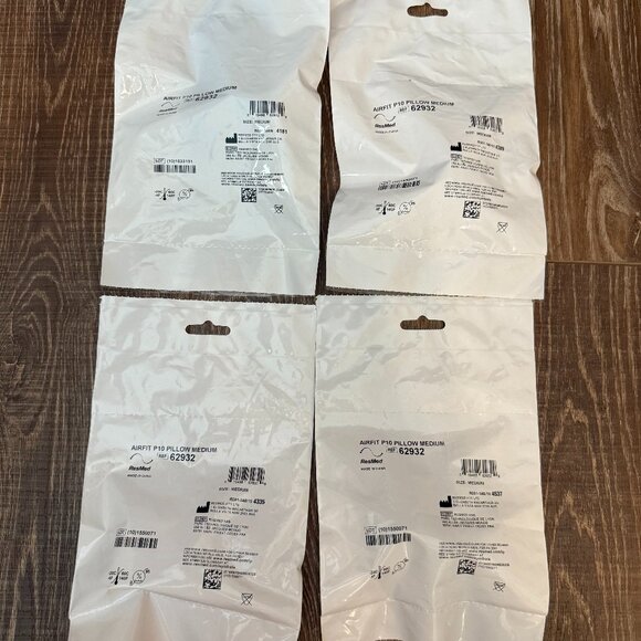 ResMed AirFitP10 Pillow Medium - Lot of 4 - Picture 1 of 5